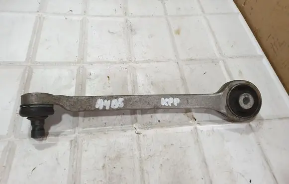 Audi A4 S4 B5 8D Front lower control arm/wishbone