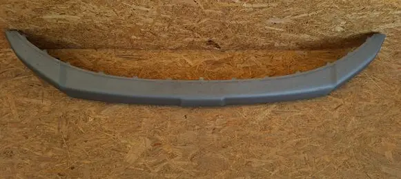 Front bumper lip
