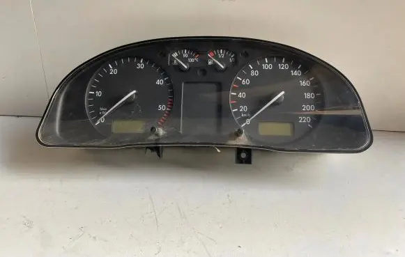 Volkswagen PASSAT B5 Speedometer (instrument cluster) 09051940090
