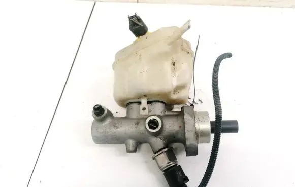 Volkswagen Touareg I Master brake cylinder