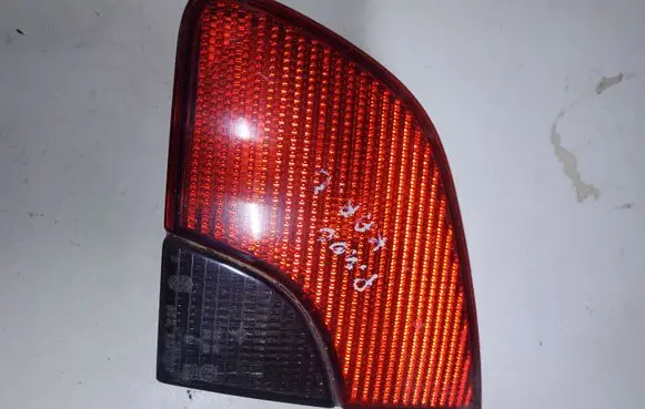 Peugeot 406 Tailgate rear/tail lights 09J902