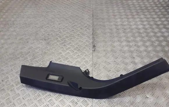BMW X3 E83 Tailgate/trunk side cover trim 