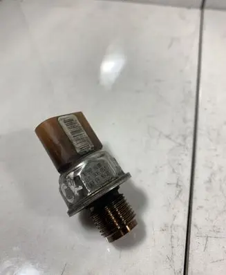 Fuel pressure sensor