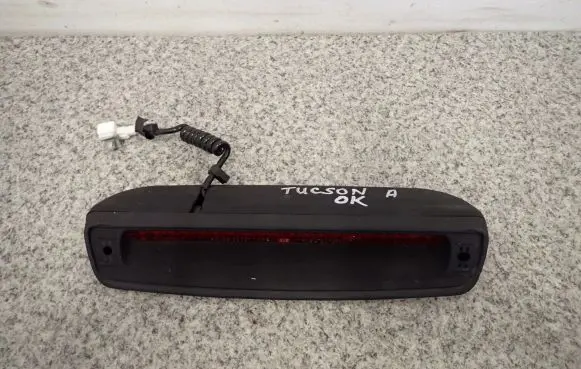 Hyundai Tucson JM Third/center stoplight