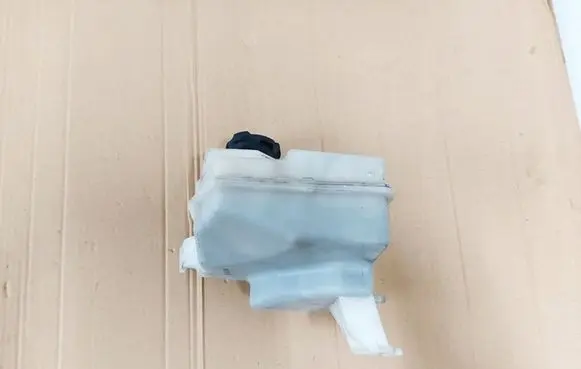 KIA Ceed Coolant expansion tank/reservoir 25430-A5800