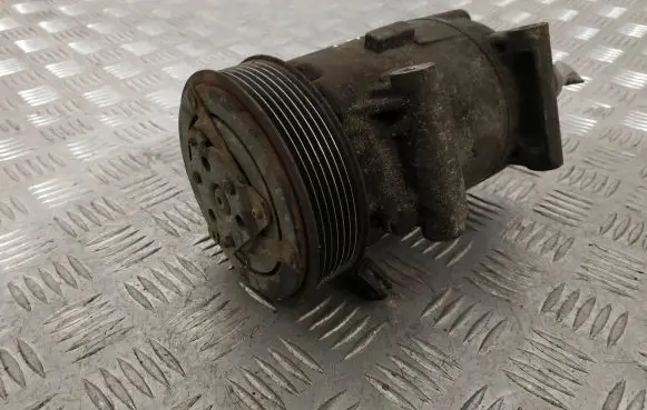 Renault Scenic II - Grand scenic II Air conditioning (A/C) compressor (pump) 8200457418