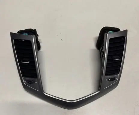 Chevrolet Cruze Dash center air vent grill 95999100