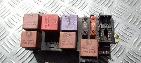 Renault Scenic I Fuse box set 7703297193