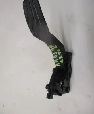Renault Kadjar Accelerator throttle pedal