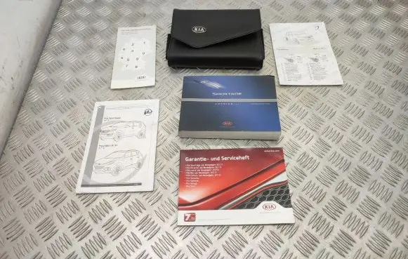 KIA Sportage Owners service history hand book 