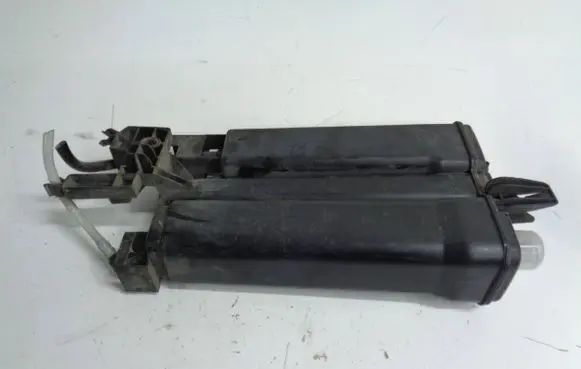 Seat Leon (5F) Active carbon filter fuel vapour canister 5Q0201801 5Q0196