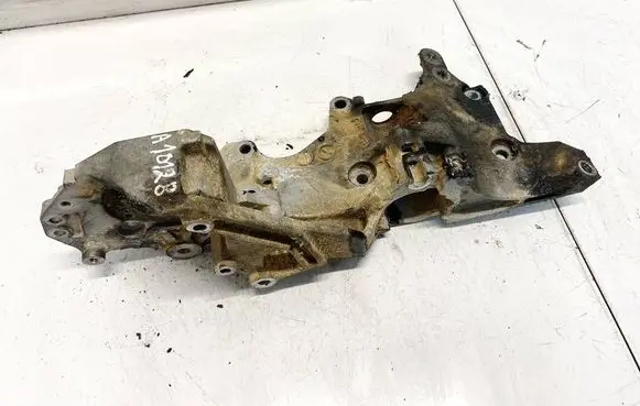 Audi Q3 8U Engine mounting bracket 03l903143q
