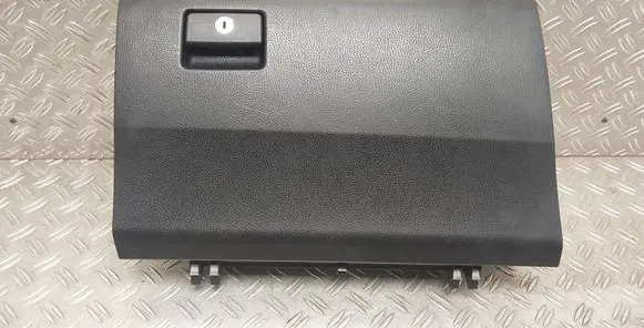 Toyota RAV 4 (XA40) Glove box 5555042120 5555042160