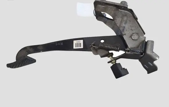 Hyundai Santa Fe Brake pedal 938103K000