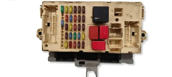 Peugeot Boxer Fuse module NPL250A00