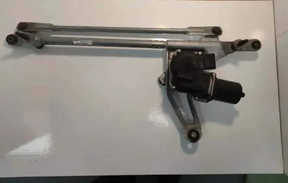 Audi Q5 SQ5 Front wiper linkage and motor 80B955023B
