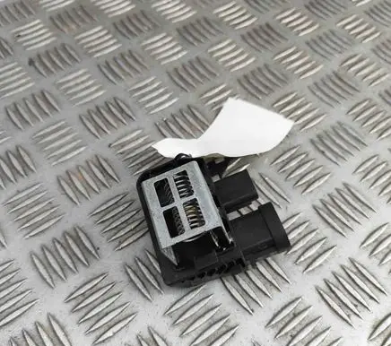 Citroen Jumpy Coolant fan relay 9847019780