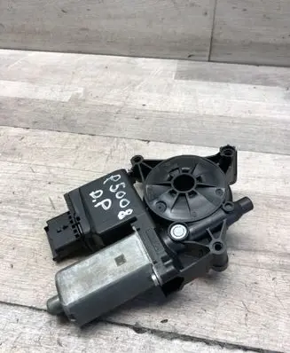 Peugeot 5008 Front door window regulator motor 9829482280 20T91116