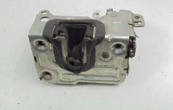 Dacia Sandero Rear door lock 8200735243