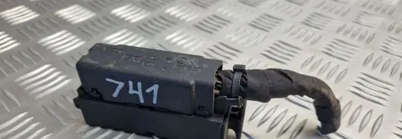 Volkswagen Golf V ABS module connector plug 