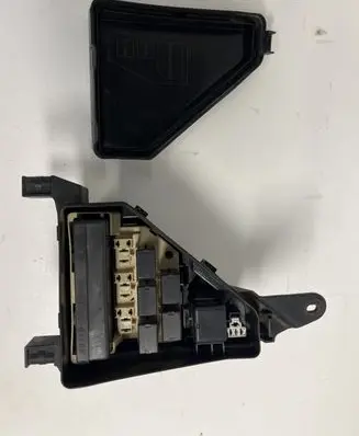 Lexus LS 430 Fuse box set 8266250080