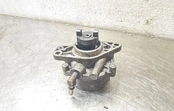 Opel Corsa D Vacuum pump 72902400 735011