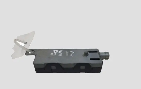 Volkswagen PASSAT B6 Aerial antenna amplifier 3C9035552A