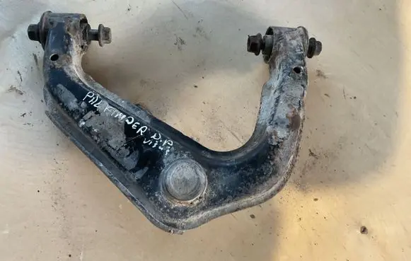 Nissan Pathfinder R51 Front lower control arm/wishbone