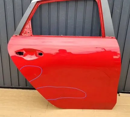 KIA Ceed Rear door