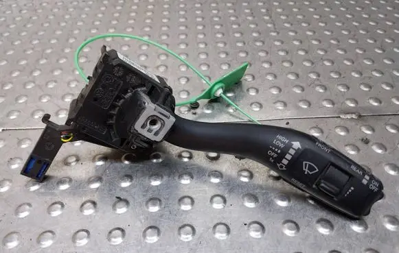 Audi A3 S3 8P Wiper control stalk S26380373 8P0953519E
