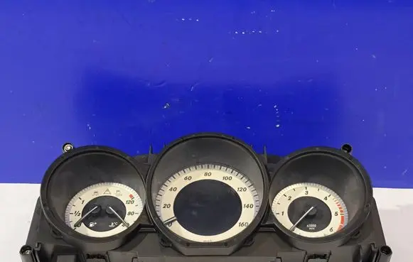 Mercedes-Benz CLS C218 X218 Speedometer (instrument cluster) A2189007502 2189014000