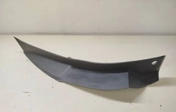 Lexus RX 330 - 350 - 400H Rear/tail light trim molding 6445748010