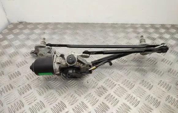 Hyundai i40 Front wiper linkage and motor 981003Z000