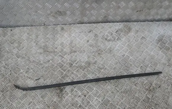 Seat Alhambra (Mk2) Windshield/front glass wiper blade 7N0854327C