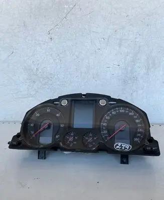 Volkswagen PASSAT B6 Speedometer (instrument cluster) 3C0920871 X0006000