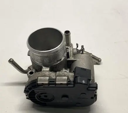 Hyundai i30 Throttle body valve 35100-03AA0