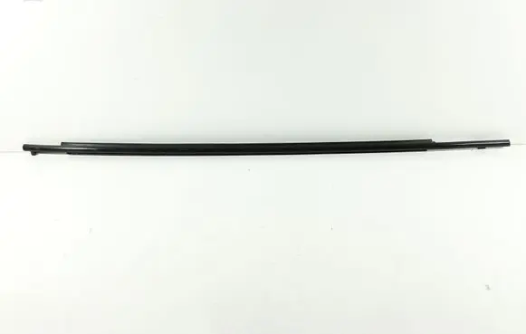 Toyota Prius+ (ZVW40) Rubber seal front door window/glass 