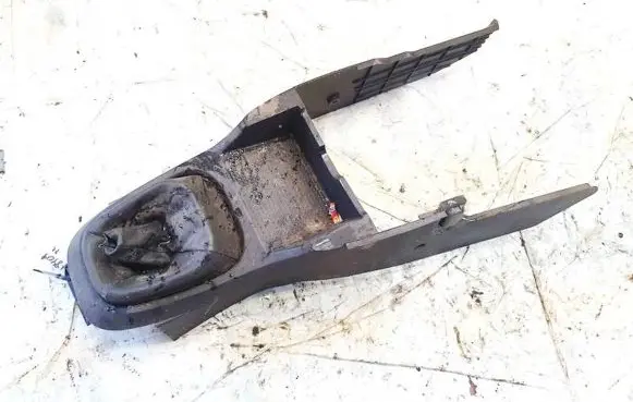 Mitsubishi Carisma Other interior part mr381217