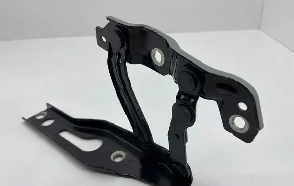 Cupra Formentor Engine bonnet/hood hinges 5FF823301 H11909