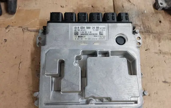 Mercedes-Benz E W213 Engine control unit/module A6549001400 A6549011400 0281031884