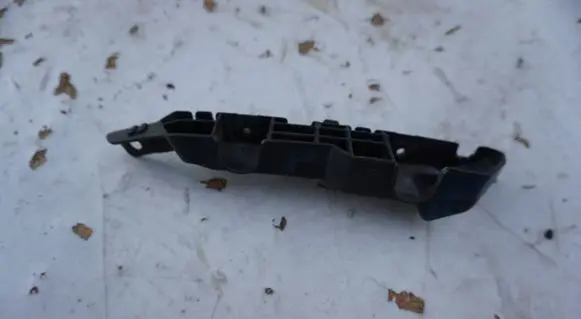 KIA Ceed Fender mounting bracket