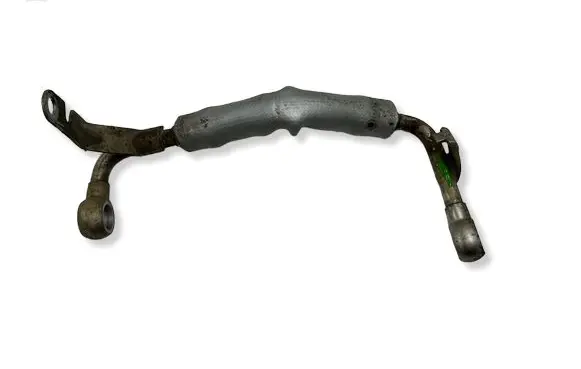 Volkswagen PASSAT B6 Turbo turbocharger oiling pipe/hose 