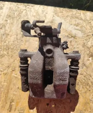 Mini Cooper Countryman R60 Rear brake caliper