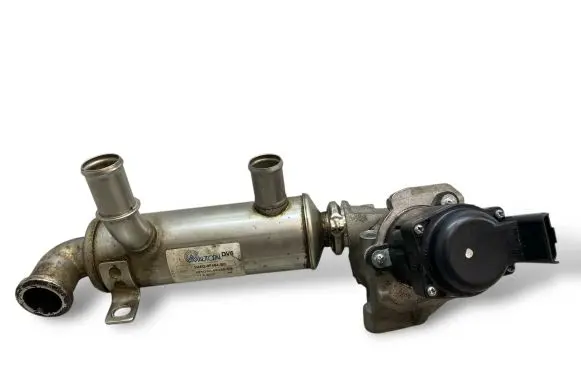 Ford Focus EGR valve cooler 3M5Q9F464BC 1782010 VP1U3H9P445BB