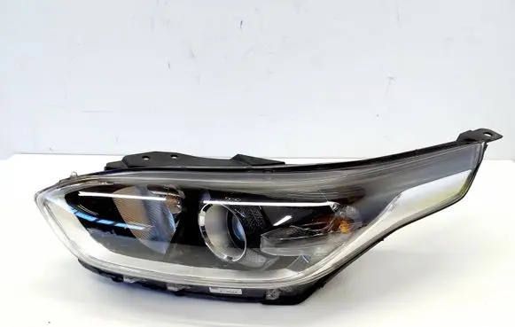 KIA Ceed Headlight/headlamp 92101J7060