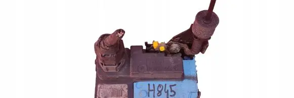 Volvo S60 Front door lock 8650546