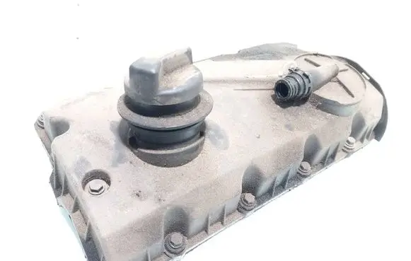 Volkswagen Touran I Rocker cam cover 038103469q