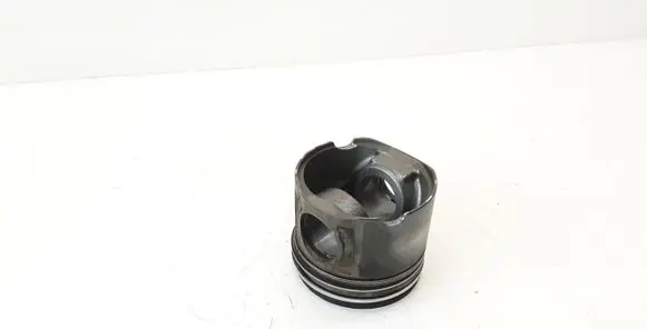BMW 3 E90 E91 Piston 8487E