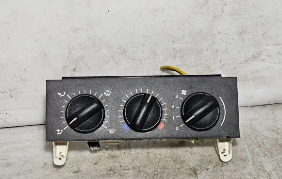 Renault Master II Climate control unit 133761F