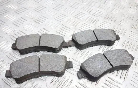Peugeot 307 Brake pads (front) 